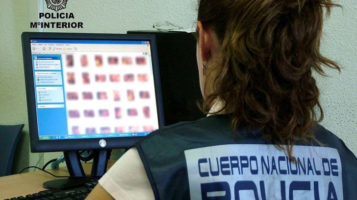 12 detenidos por pornografía infantil: Uno de ellos grababa a sus alumnas menores